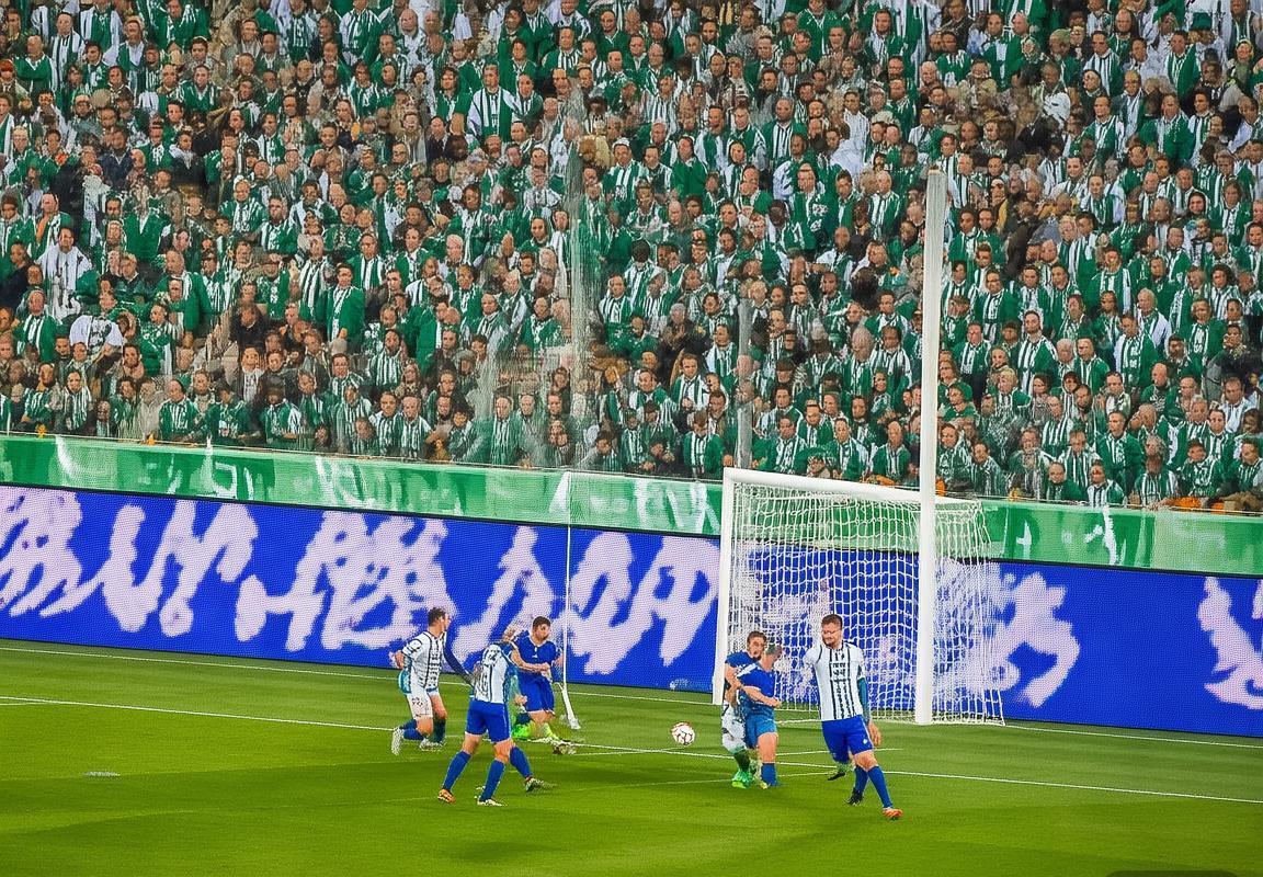 贝蒂斯VS皇家社会：西甲巅峰对决中的文化火花与战术较量(图1)